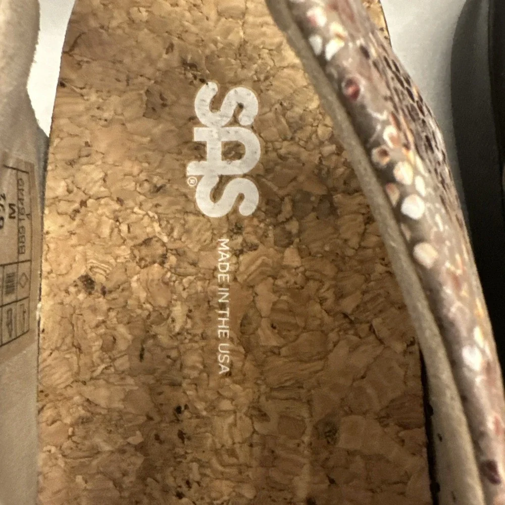 SAS Women's Relaxed Heel Strap Sandal Size 6.5 M Snakeskin Print Comfort Walking